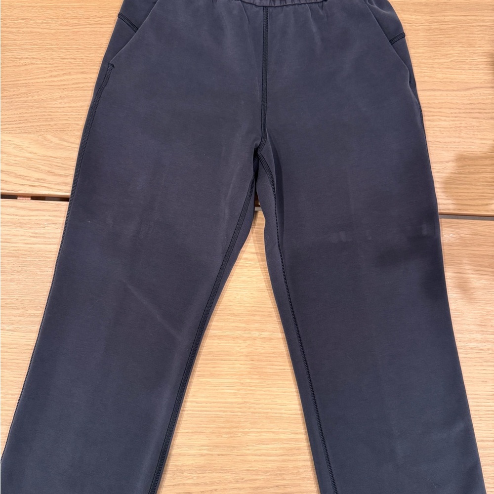 Lululemon softstreme sweatpants cropped